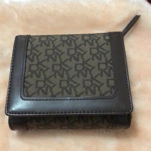 DKNY wallet